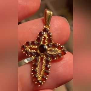 18k solid gold with original Esmeralda’s